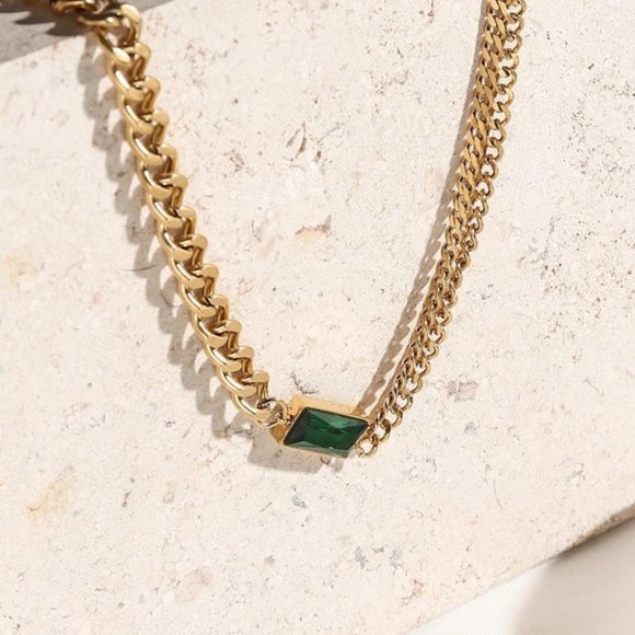 18K Gold Plated Vintage Emerald Asymmetric Cuban Necklace - Picture 7 of 12